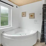 Awesome In With Sauna 度假居